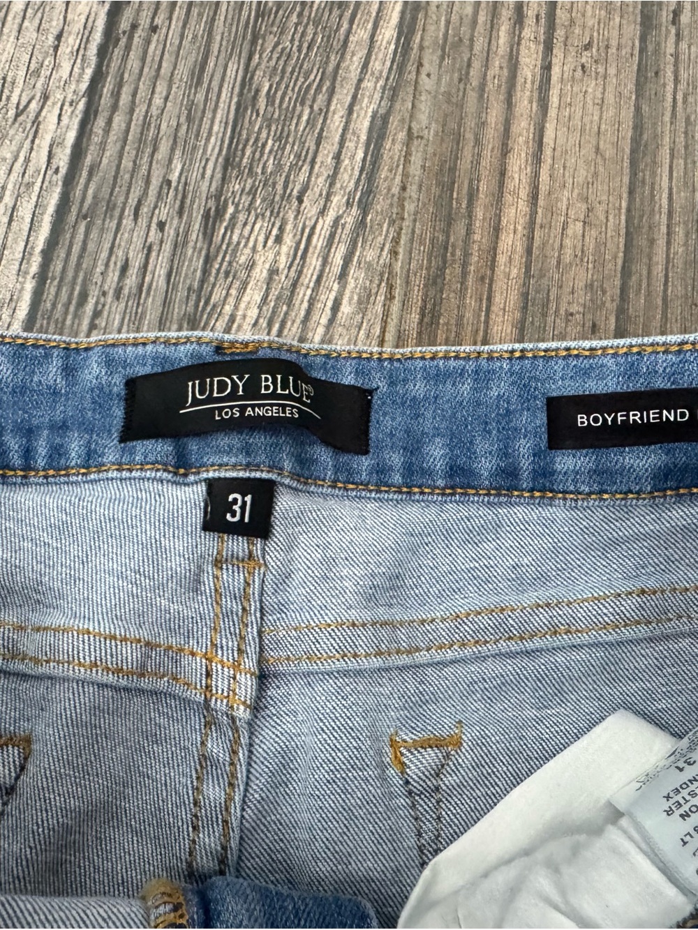 Judy Blue Boyfriend Fit paint splatter distressed Jeans - size 13/31 - Picture 5 of 7